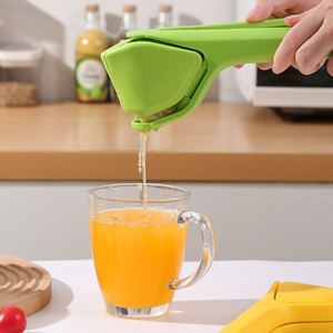 <span class=keywords><strong>Presse</strong></span>-agrumes manuel pliable pour citrons et citrons verts, design compact pour un rangement facile, fabriqué en PP durable - Product Image 2