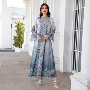 Elegante Abaya de Poliéster Bordada <span class=keywords><strong>para</strong></span> <span class=keywords><strong>Mujer</strong></span> Musulmana, Larga hasta el Suelo, Cuello en V, Estampado Floral, Ecológica, con Pedrería - Product Image 3
