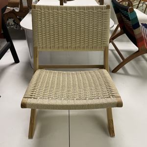 北欧風新商品　輸入ラタン背もたれ付きシングルチェア　無垢材折りたたみ式リビングルーム用ラウンジチェア - Product Image 2