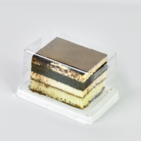Nouvelle conception de boîte d'emballage en plastique PET transparent carré pour tiramisu, cupcakes, pâtisserie, boîte à gâteau jetable pour mariage
