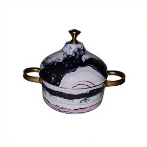 Olla de metal de diseño admirable con asas y pomo dorados, de la mejor calidad para servir comida caliente a precios bajos. - Product Image 1
