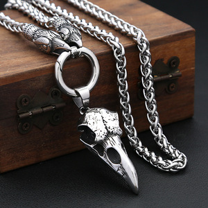 Yunnique Collier Pendentif Crâne de Corbeau en Acier Inoxydable pour Homme, Chaîne de Pull, Design Animal, Bijou Cadeau 60cm 70cm - Product Image 3