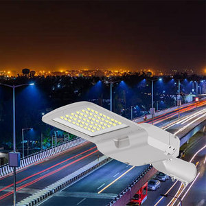 Lampe routière blanche 150W certifiée UKCA 170LM/W, optique <span class=keywords><strong>de</strong></span> précision <span class=keywords><strong>de</strong></span> type 2 pour autoroute urbaine multivoies et <span class=keywords><strong>viaduc</strong></span> - Product Image 1