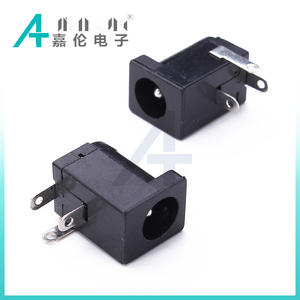 <span class=keywords><strong>2.1</strong></span> שחור <span class=keywords><strong>dc</strong></span> שקע מחבר שקע שקע מחבר <span class=keywords><strong>5.5</strong></span>*<span class=keywords><strong>2.1</strong></span> מ "מ 3pin דיור נחושת חומר מגע 2a זרם מדורג עבור מחשב נייד - Product Image 3