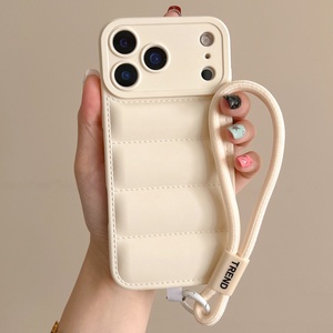 Funda de silicona con correa de muñeca y diseño de chaqueta acolchada para <span class=keywords><strong>iPhone</strong></span> 17 16 15 14 <span class=keywords><strong>13</strong></span> 12 11 Pro Max XR XS X 7 8 Plus, cubierta suave con protección de cámara - Product Image 3