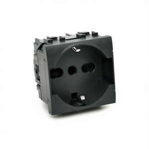 Prise universelle Schuko 16A 250V noire compatible avec Living International - Product Image 3