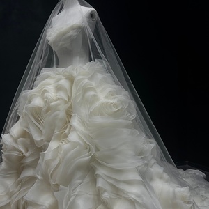 ชุดแต่งงานหรูหราสีงาช้าง Nt151 ทรงบอลกาวน์ผ้าออร์แกนซ่าประดับดอกกุหลาบ 3 มิติขนาดใหญ่  แบบไร้สายรัดไหล่  ชุดเจ้าสาวทรงคอร์เซ็ท  Jancember - Product Image 4