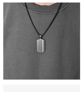 Pingente de Placa de Identificação Militar Masculino em Aço Inoxidável, Bicolor Preto e Prata, com Textura Vertical, Joia de Colar - Product Image 4