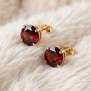 Boucles d'oreilles clous en grenat plaqué or 14 carats avec serti à griffes rondes, pierres précieuses naturelles, bijoux quotidiens pour femmes, vente en gros OEM/ODM - Product Image 2