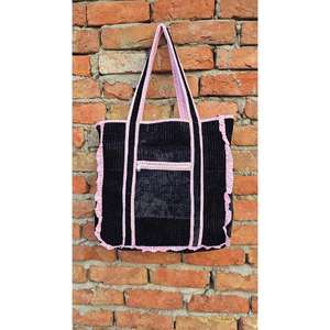 Bolsa de Viaje Acolchada de Algodón Hecha a Mano, con Estampado Tradicional, Elegante, Duradera y Espaciosa - Product Image 2