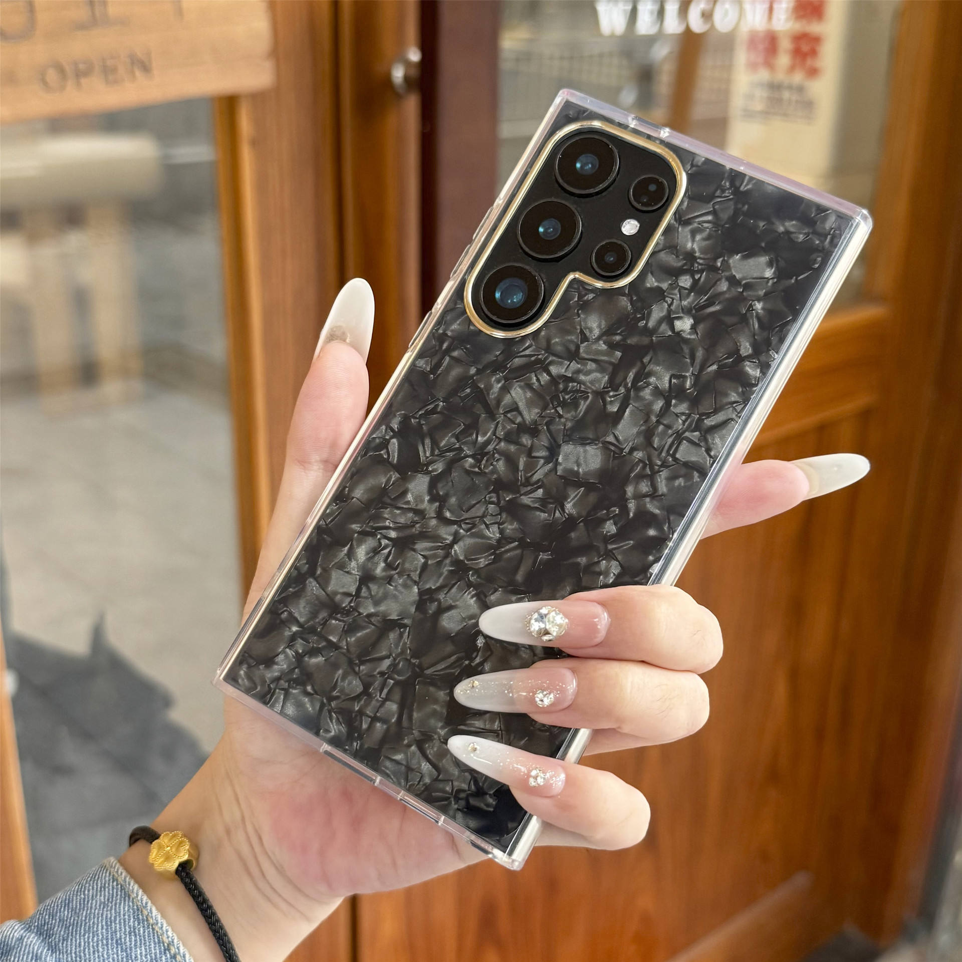 แหวนทอง - เปลือกหอยสีดำ