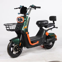 Scooter électrique à deux roues de style moto, vélo électrique avec siège passager, dossier arrière, panier avant, éclairage LED, pour les trajets quotidiens