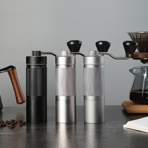 เครื่องบดเมล็ด<span class=keywords><strong>กาแฟ</strong></span><span class=keywords><strong>แบบ</strong></span>มือหมุนอะลูมิเนียม ปรับระดับได้ภายนอก พร้อมแกนสแตนเลส ดีไซน์เรียบง่าย - Product Image 2