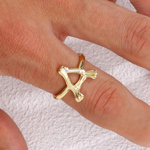 Bague ajustable ouverte en forme de jonction de bambou dorée avec lettres anglaises, style hip-hop unique, accessoire de bijouterie pour doigt, vente chaude - Product Image 4