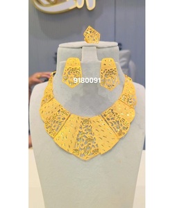 ชุดเครื่องประดับเพชร4ชิ้นชุบทองมีสไตล์สำหรับผู้หญิงของขวัญงานแต่งงานและปาร์ตี้ที่ทันสมัย - Product Image 3