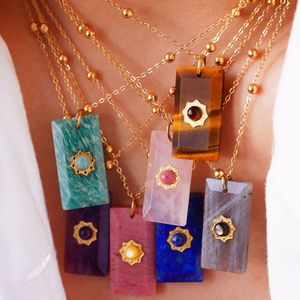 Nouveau design 2026 – Collier pendentif carré en pierre naturelle style vintage français, bijoux en acier inoxydable, vente en gros - Product Image 1