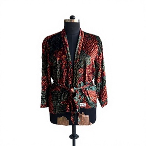 Kimono de Terciopelo de Seda 100% Estampado Multicolor, Chaqueta Tipo Wrap Étnica, Estilo Largo, Estampado Floral Bohemio, Primavera Otoño, Tradicional - Product Image 2