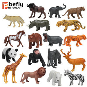 Juguete de Animales Salvajes de Plástico Natural World - Product Image 1