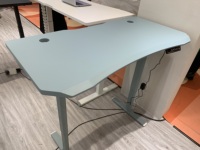 Plateaux de table de bureau en bois bleu MDF de 25 mm d'épaisseur, certifiés E0, modernes et personnalisés, ergonomiques, résistants à l'eau, bureau électrique à hauteur réglable automatiquement