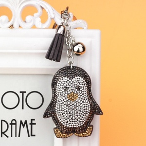 Llavero de cuero personalizado con diamantes de imitación, colgantes bonitos de terciopelo coreano con diamantes, borla, dije de pingüino de cristal, regalo - Product Image 6