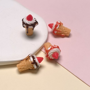 100 mini charms en résine en forme de cornet de glace, mignons, pour scrapbooking, coque de téléphone, pince à cheveux, artisanat - Product Image 1