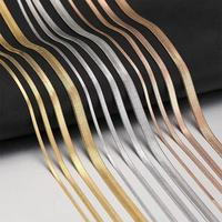 Kalung Rantai Titanium Steel Model Herringbone untuk Pria Wanita 2/3/4/5mm Rantai Ular Pipih Rantai Blade Emas 18K Perhiasan Tahan Air