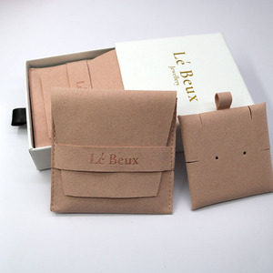 Pochette à bijoux en microfibre suédée, pochette à bijoux en velours suédé beige personnalisée avec logo, pochette et boîte à bijoux - Product Image 5