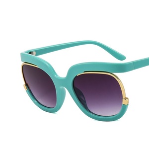 Customized Personalized <b>Sunscreen</b> Sunglasses Fashionable and Trendy Uv Resistant Sunglasses - Product Image 4