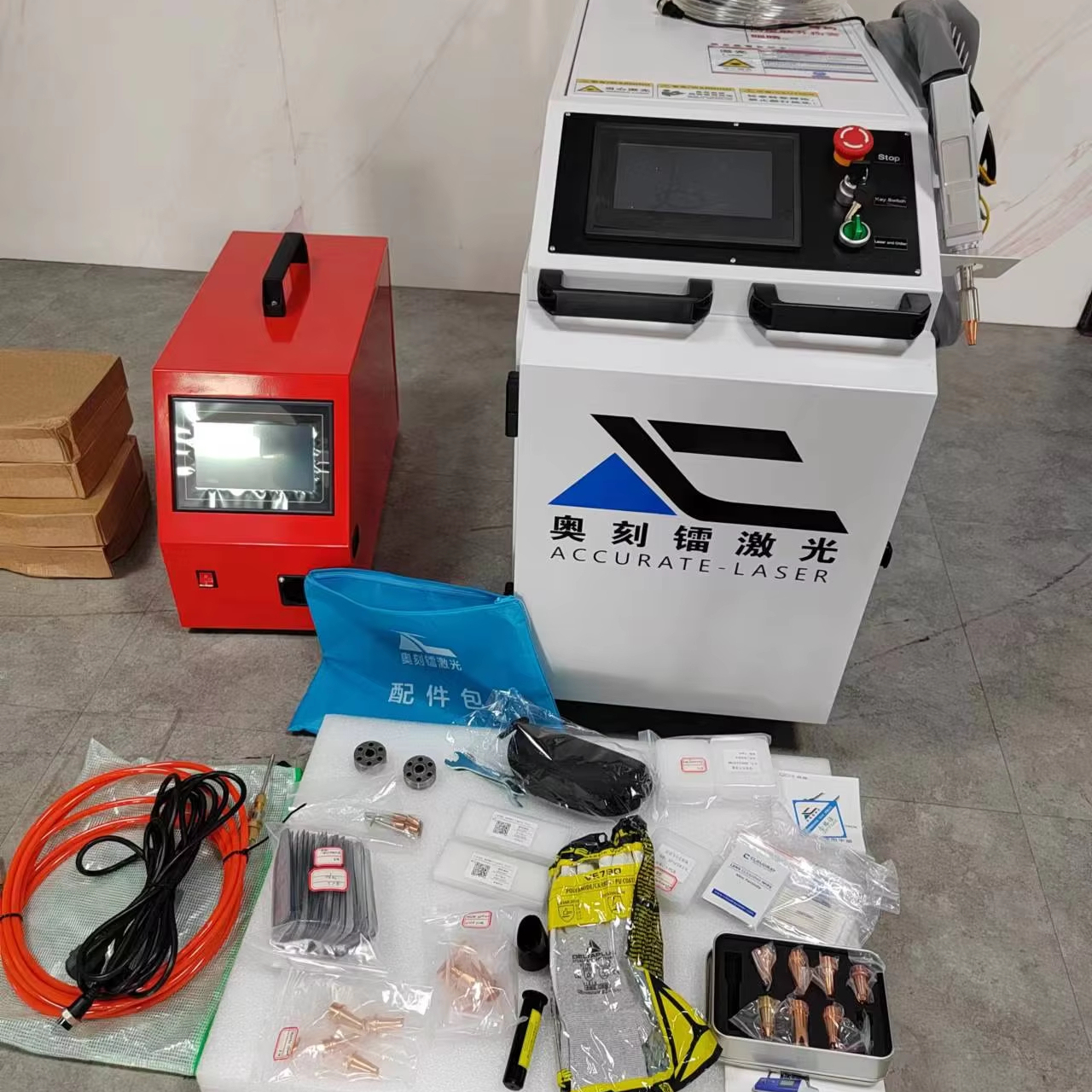 2026 Upgraded 1500W Handheld Fiber Laser Welding Machine For Welding Metal Aluminum Factory Price · image 1