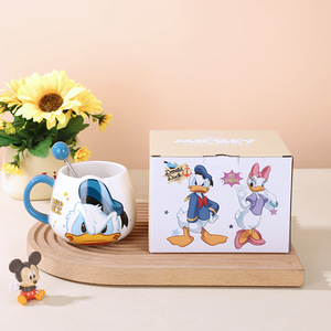 Dibujos animados Winniee <span class=keywords><strong>Mickey</strong></span> <span class=keywords><strong>Mouse</strong></span> Porcelana Big Belly 450mL Copa Negocios Regalos promocionales en paquete de caja de regalo - Product Image 4