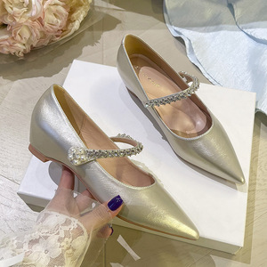 2026 Scarpe con <span class=keywords><strong>tacco</strong></span> a zeppa da donna di lusso, eleganti e versatili, con strass, a punta, con rialzo <span class=keywords><strong>interno</strong></span> discreto - Product Image 5