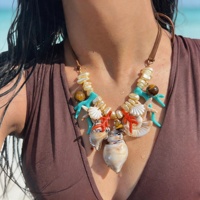 Collier artisanal en coquillages, conques et étoiles de mer pour femme – Bijoux décontractés pour l'été, la plage et les voyages – Vente en gros