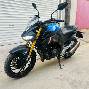 Motocyclette d'occasion Haojue XCR300 à essence - Double cylindre, injection électronique, refroidissement par air, 300cc - Product Image 2