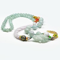 Collier de perles de jadéite avec pendentif en jade sculpté avec chou chinois en jade