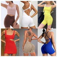Liquidation Vêtements mixtes pour femmes Différents styles de vêtements de yoga sportifs et à la mode disponibles en vente de gros aux prix actuels.
