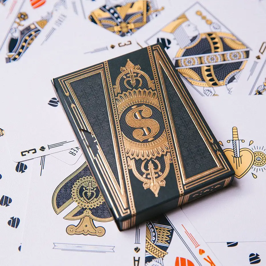 Logo personalizzato stampante durevole opaco carte da gioco economiche nero e oro acquista set da Poker