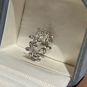 Bague petite fleur en argent pur S925 Wenchi, design creux vintage français simple, modèle de bijoux médiévaux de niche à ouverture - Product Image 1