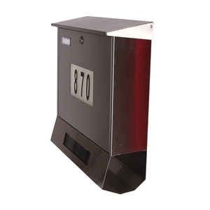 Boîte <span class=keywords><strong>aux</strong></span> <span class=keywords><strong>lettres</strong></span> murale à énergie solaire avec lumière LED, montage sur poteau, design moderne, installation facile, résistant <span class=keywords><strong>aux</strong></span> intempéries, économie d'énergie - Product Image 2