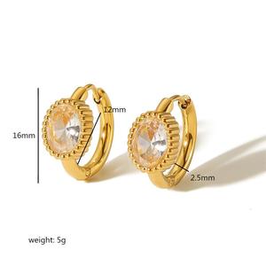 Boucles d'oreilles clous géométriques en zircon, plaqué or 18 carats, acier inoxydable, sertissage clos, bijoux pour femme, usage quotidien - Product Image 5
