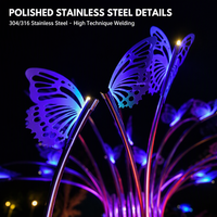 Grande sculpture de papillon abstrait en acier inoxydable, de grande taille, pour l'aménagement paysager extérieur des parcs, des places urbaines et des jardins