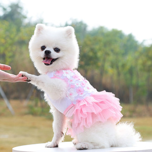 Robe florale pour <span class=keywords><strong>chien</strong></span> en gros, jupe d'été <span class=keywords><strong>à</strong></span> volants pour animaux de compagnie, vêtements respirants en polyester pour chiots de petite taille OEM/ODM - Product Image 1