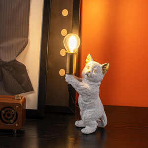 โคมไฟตั้งโต๊ะ LED รูปทรงมนุษย์ ดีไซน์ทันสมัย เรียบง่าย สร้างสรรค์ เหมาะสำหรับวางข้างโซฟาในห้องนั่งเล่น หรือในห้องนอน สไตล์หรูหรา โพสต์โมเดิร์น สร้างบรรยากาศที่มีเอกลักษณ์ - Product Image 3