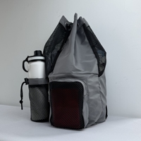Sac à dos de sport pliable en nylon et polyester avec cordon de serrage, poche filet pour vêtements mouillés, sac de plage en filet avec logo, sac de natation en filet