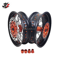 Jeu de roues Supermotard personnalisé de 17 pouces pour KTM EXC 2010-2025, options de couleur acceptées, jantes de moto tout-terrain de remplacement, amélioration