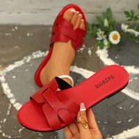 Sandales plates tendance pour femmes, style claquettes, à enfiler, avec large bride, confortables, légères, décontractées, pour la plage, pour filles