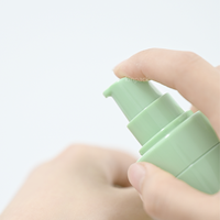 Flacon pulvérisateur rechargeable en plastique PP pour salon de coiffure, soins de la peau et emballage de lotion nettoyante pour le visage, option logo personnalisé