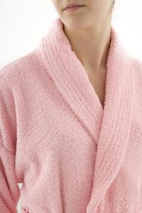 เสื้อคลุมอาบน้ำโรงแรมห้าดาว โรแมนติก ผ้าฝ้าย 100% หนานุ่ม ตัดเย็บแบบซาติน คอปกเชือกผูก สีชมพู ODM ความยาวระดับเข่า แห้งเร็ว คุณภาพสูง - Product Image 3