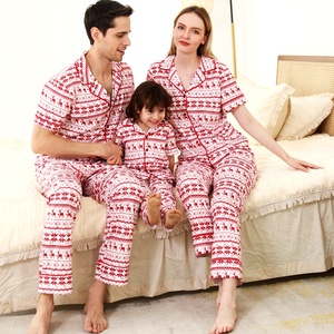Pijamas navideños Familia Manga corta Dibujos animados Elk Print Pijamas Set Navidad Mujer Conjunto de ropa de dormir - Product Image 3