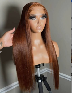 Peluca de encaje de cabello liso largo estilo europeo-americano para mujer, con fibra resistente al calor, volumen aumentado, raya al medio y gorra frontal de encaje. - Product Image 1