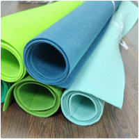 Tapis en feutre non tissé antidérapant en polyester, poids moyen, pour exposition, sur mesure, pour salon professionnel, exposition, mariage